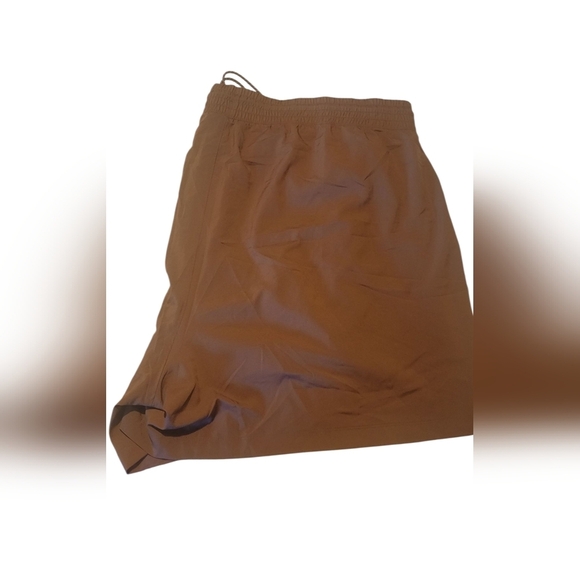 Old Navy Stretchtech Women's Brown Shorts Size 4X NWT - Picture 3 of 7
